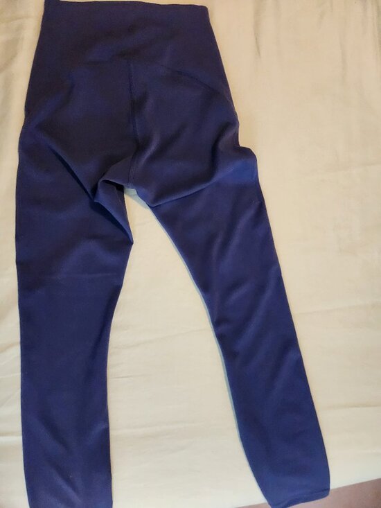 lululemon athletica Pants - LIke New! Lululemon InStill High-Rise Tight 25" Dark Navy - Size 0